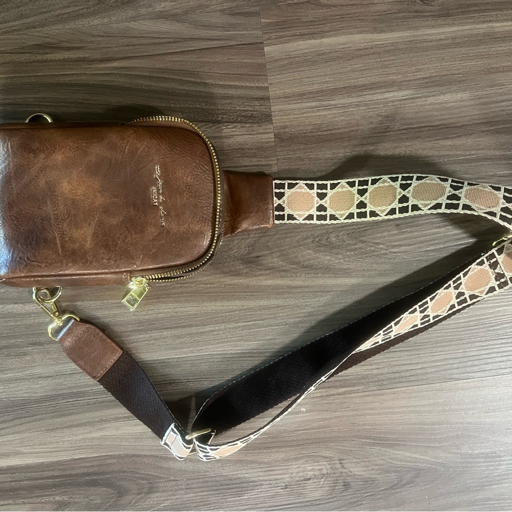 Brown Leather Crossbody Phone Bag with Patterned Strap
